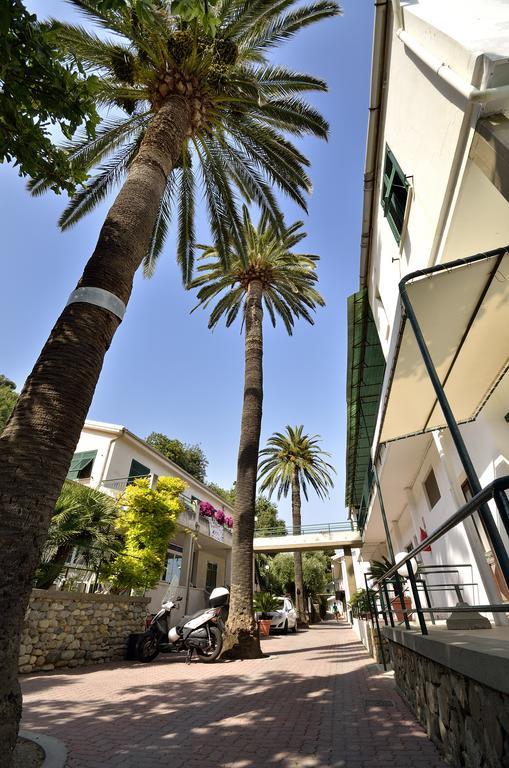 Blue Beach Bussana Nuova Exterior photo