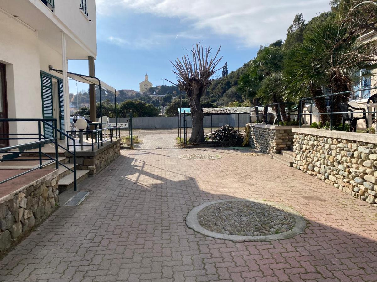 Blue Beach Bussana Nuova Exterior photo